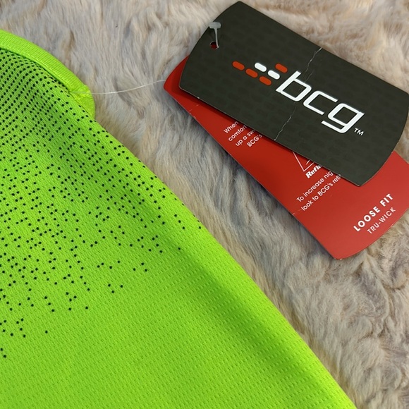 Loose Fit citrus lime tank in size M - Picture 3 of 10